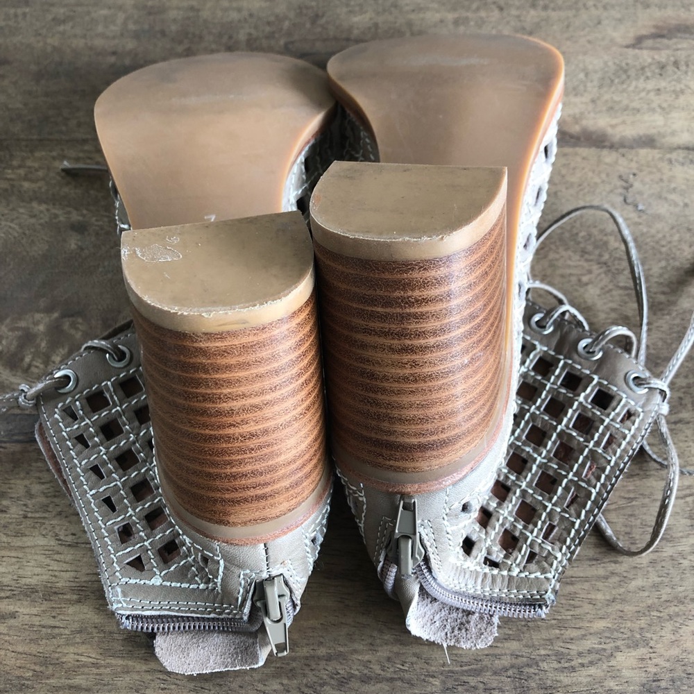 SOLD——-✨HP✨Jeffrey Campbell 'Cors Cut' - Picture 6 of 8